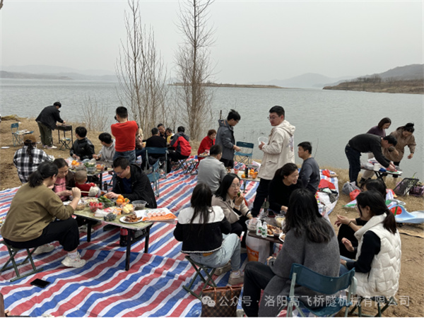 春日“趣”燒烤，不負好“食”光  公司開展部門團建活動